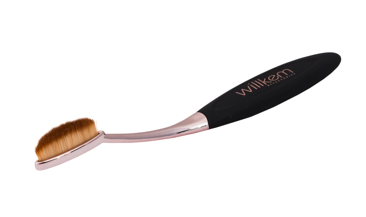 Eyebrow brush